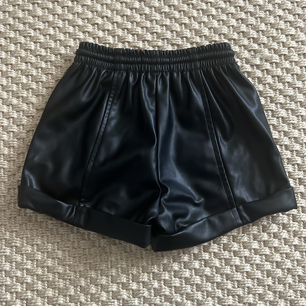 Zara Shorts 2-3T - Picture 3 of 4